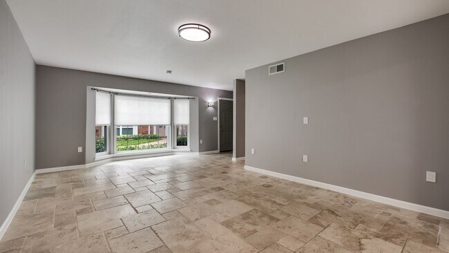 Photo - 12615 Huntingwick Dr