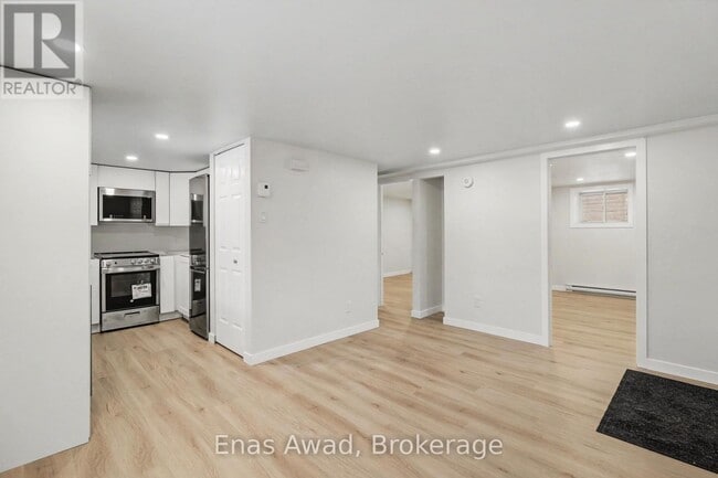 Photo - 233 Hector-Hotte Wy Unité Basement