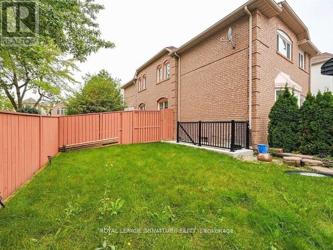 Photo - 5955 Leeside Crescent