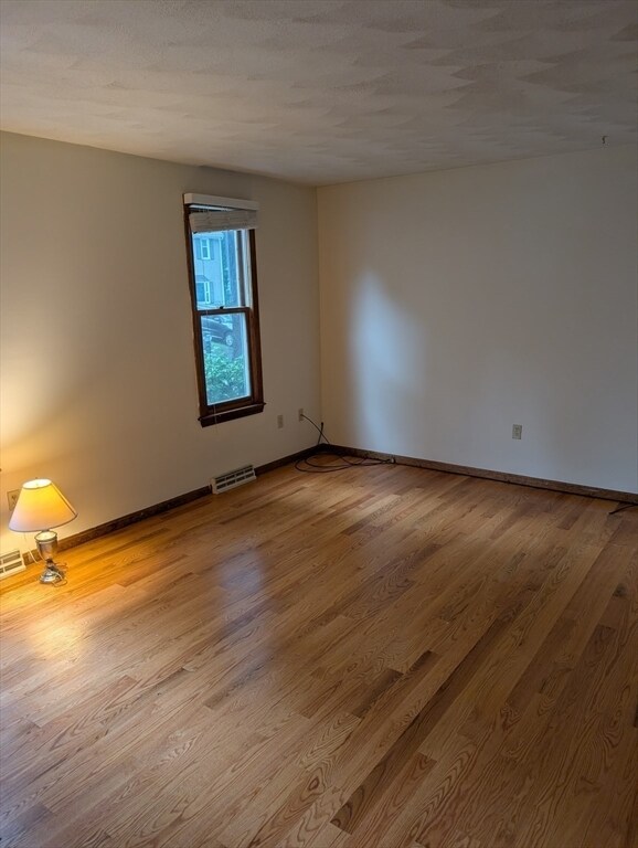 Photo - 328 Wellman Ave