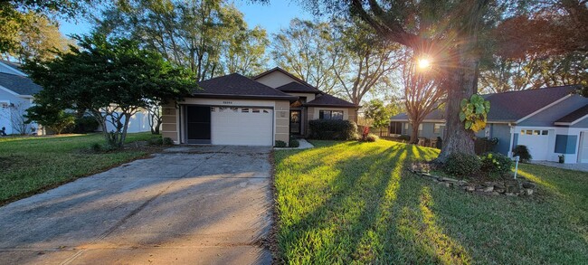 3 bed, 2 bath 1 car garage - 3 bed, 2 bath 1 car garage House