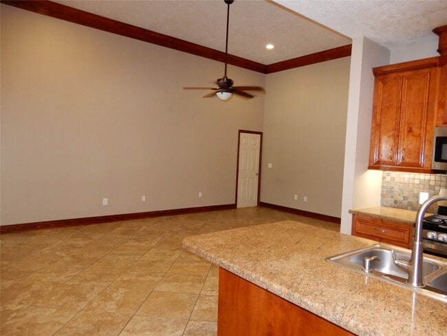 Photo - 13531 Russ Dr