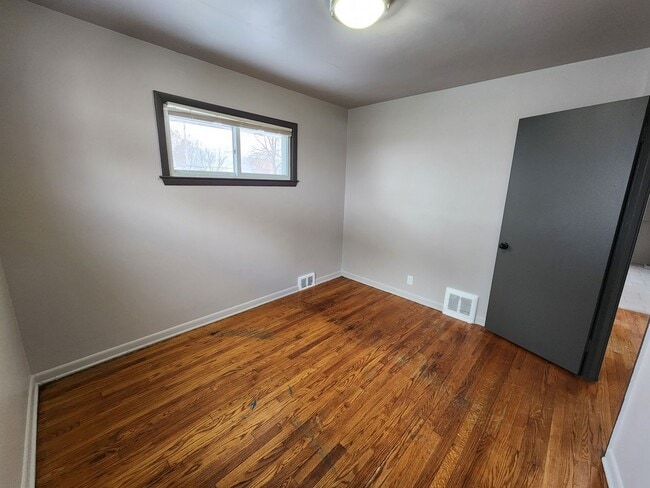 Photo - 2-bedroom Single Family - Available now!