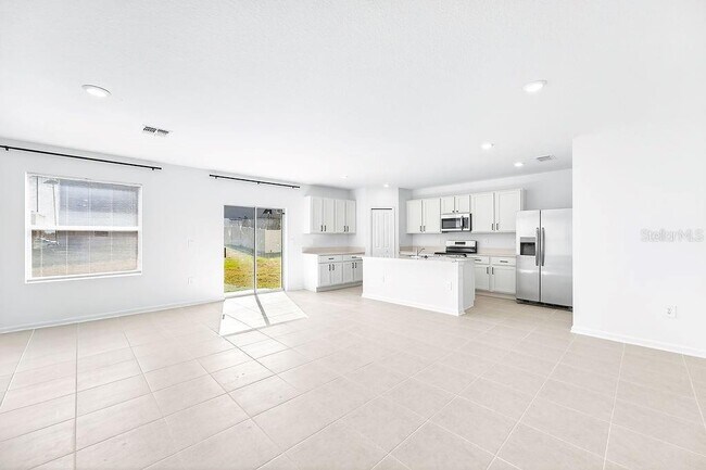 Photo - 2162 Marksman Rd