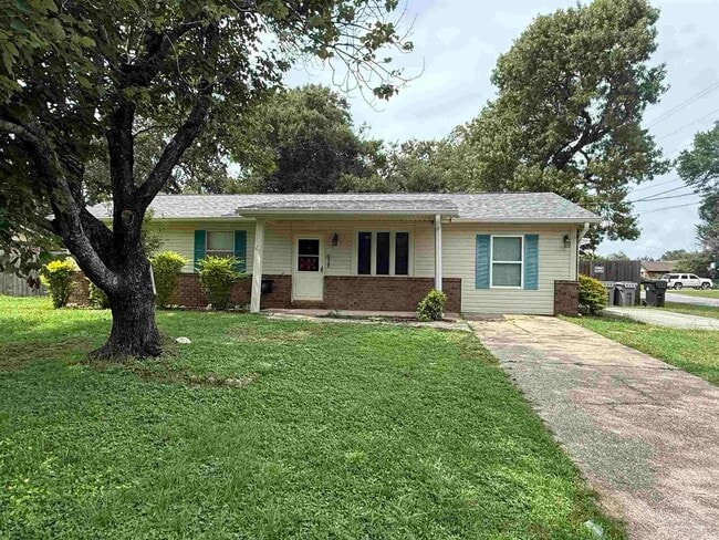 Building Photo - 790 Deedra Ave Rental