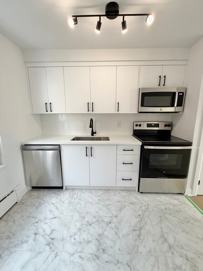 Photo - 67 Lake Shore Dr