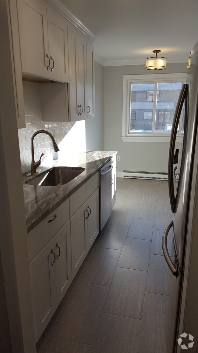 Building Photo - 11 Cedarland Ct Unit 11 Rental