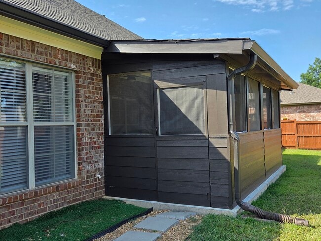 Photo - 462 Pinebrook Cir