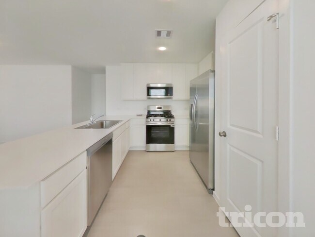 Photo - 1722 Serenity Moon Dr