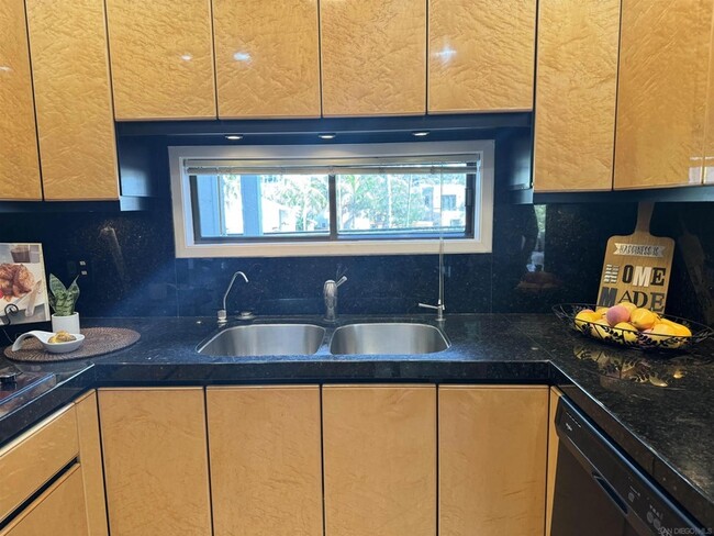 Photo - 8263 Camino Del Oro Unidad 278