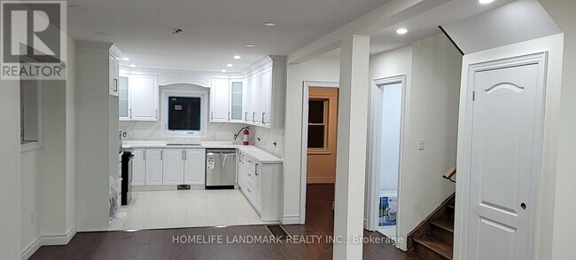 Photo - 19 Balaclava Dr
