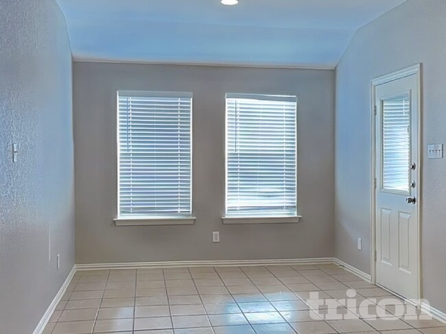 Photo - 1810 Millbrook Dr