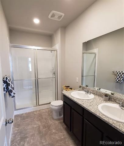 Photo - 1070 Oak Cir