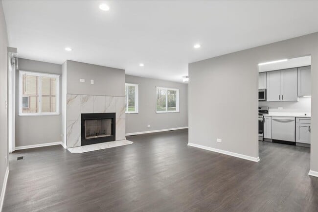 Photo - 225 Thornapple Ct