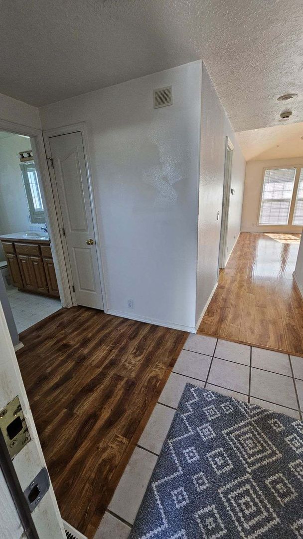 Photo - 116-01 CFLP Unit 116-01-2565