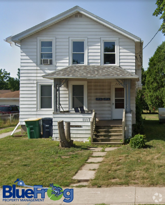 Building Photo - 1117 Dousman St Rental