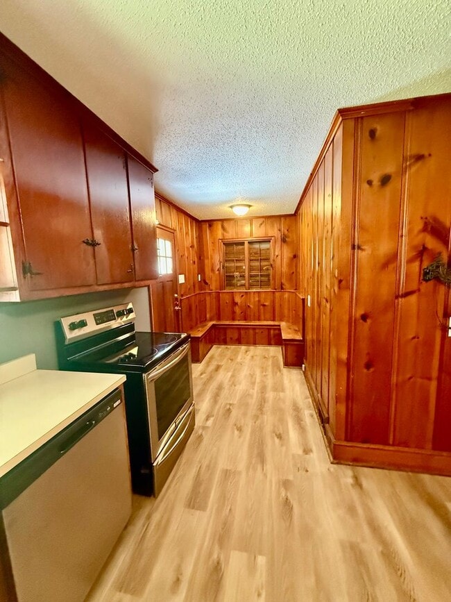 Photo - Four bedroom, 1.5 bath house in Graham