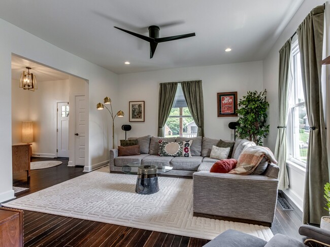 1510 NW 40th St