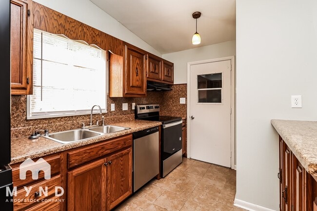 Photo - 1812 Stone Rd