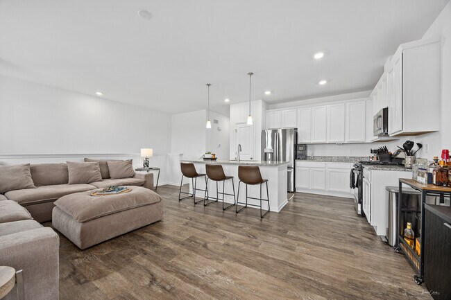 Photo - 123 Kingsport Dr