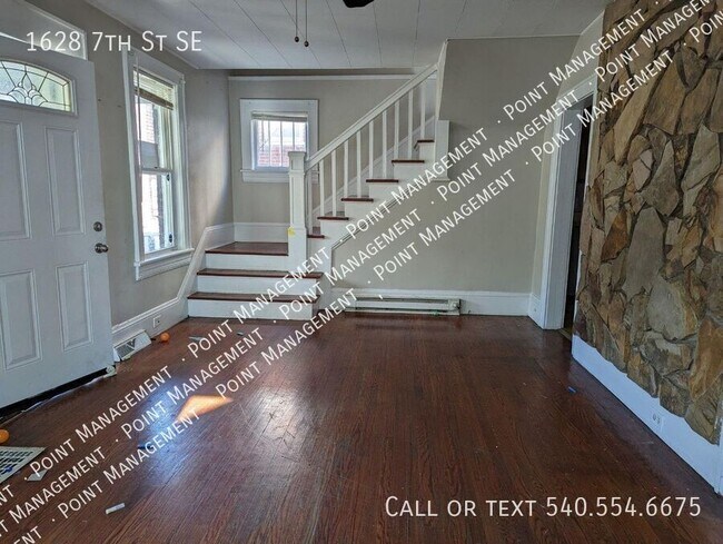 Photo - 1628 7th St SE