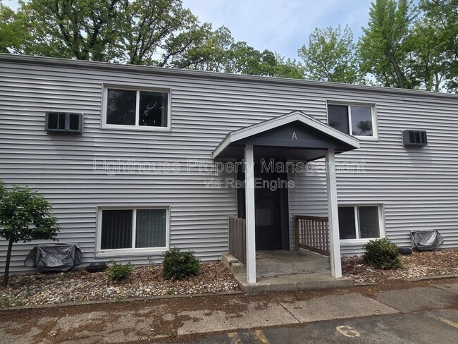 Building Photo - 5858 Red Arrow Hwy Unit A2