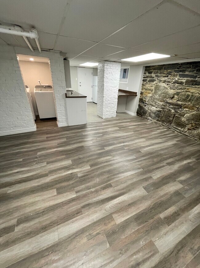 Photo - Charming South-End One-Bedroom Apartment in Victorian-Style Home – Steps from Dalhousie's Sexton ... Unité 1