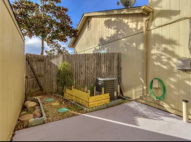 Photo - 9613 Hefner Village Blvd