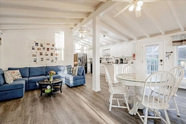 Photo - Furnished Mid term rental