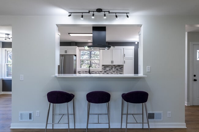 Photo - 4670 Frederick St