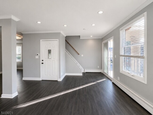 288 N 6th St Unit 2