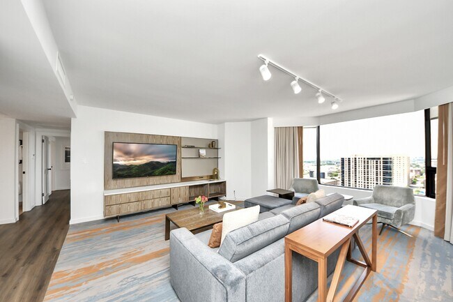 Photo - 1300 Lamar St