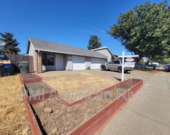 Building Photo - 9627 Old Placerville Rd Rental