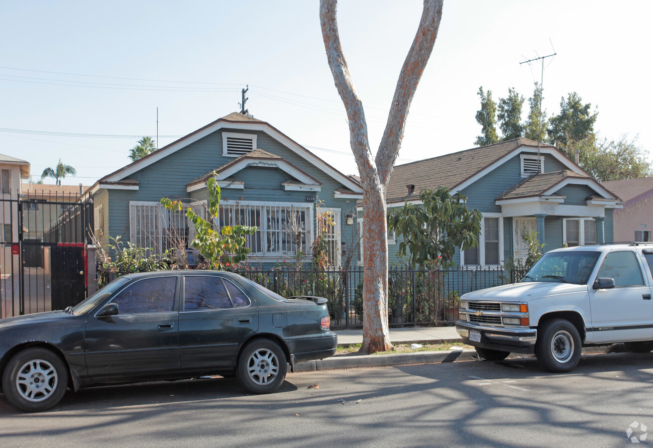 Primary Photo - 7110-7112 Malabar St Apartments