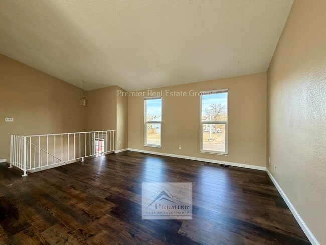 Photo - 4815 Eldon Dr S