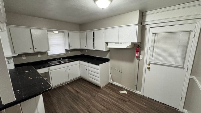 Photo - 4748 Scottsdale Ave