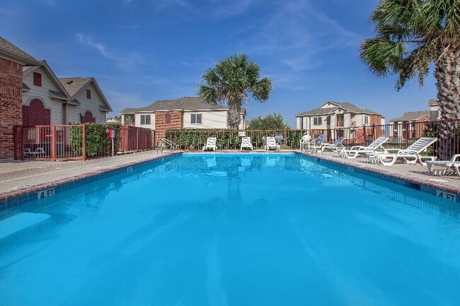 Photo - Las Brisas Apartments