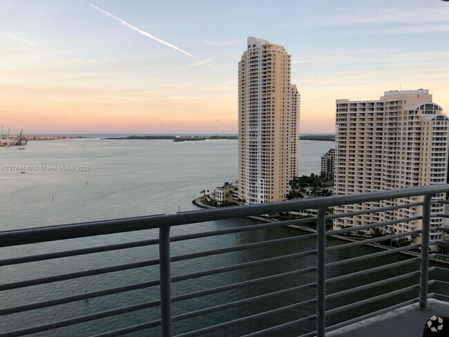 Building Photo - 325 S Biscayne Blvd Unit 25 Rental