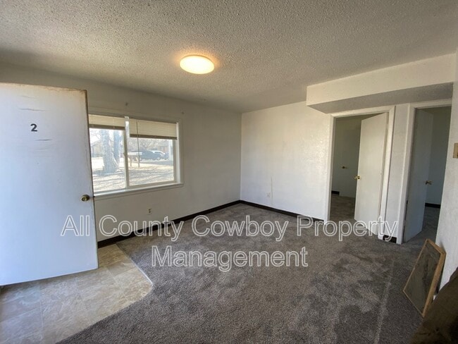 Photo - 864 N 5th St Unit Apt 2