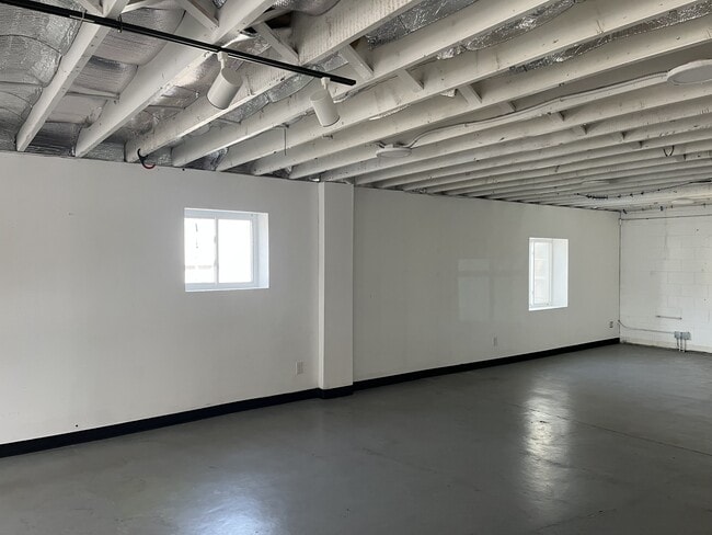 Photo - 5701 NW Radial Hwy Unit White Wall Studio