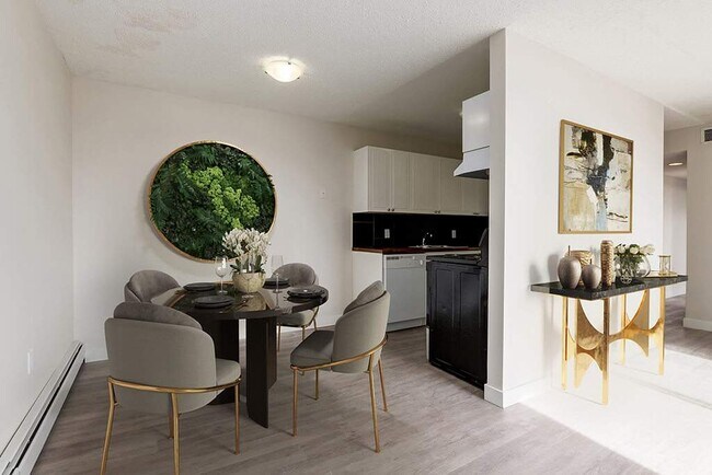 Building Photo - Cassils Plaza