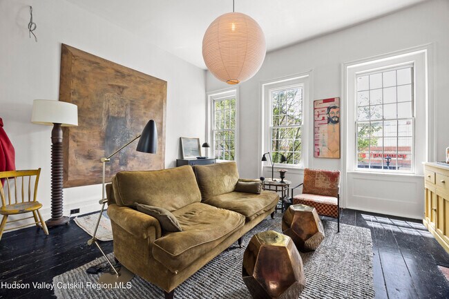 Photo - 620 Warren St