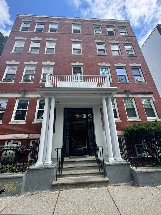 Building Photo - 6 Ellsworth Ave Unit 1