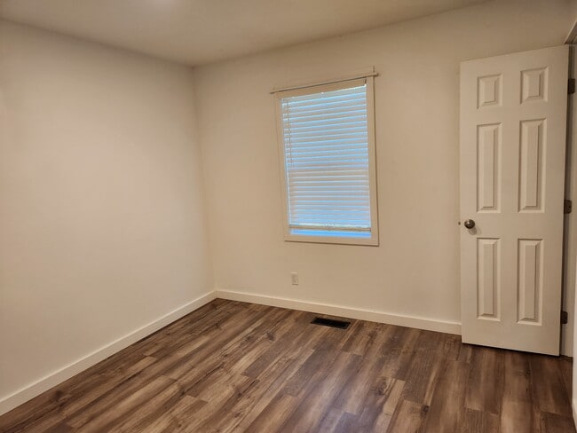 Photo - Levens St Duplex