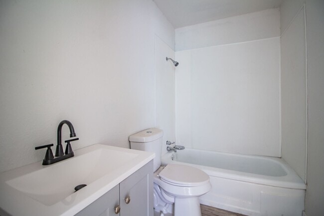 Photo - 302 Avenue U Unit C