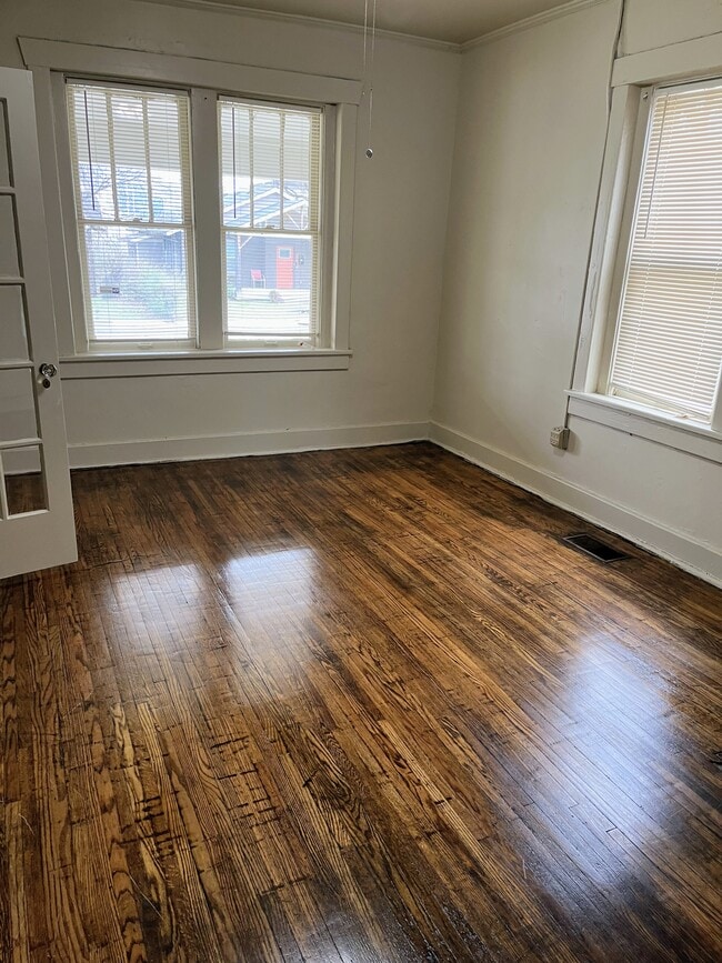 Photo - 509 19th Ave N