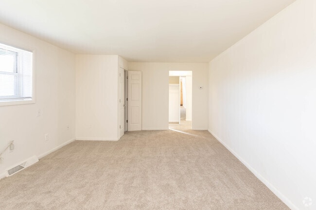 1BR, 1BA - 730 - Livving Room