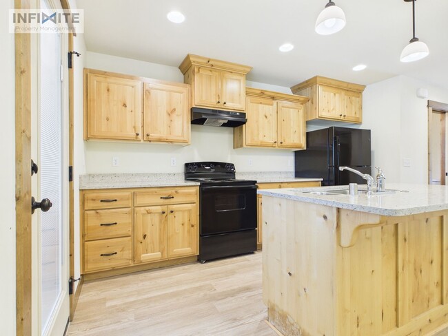 Photo - 3 Bedroom End Unit Condo in Bozeman