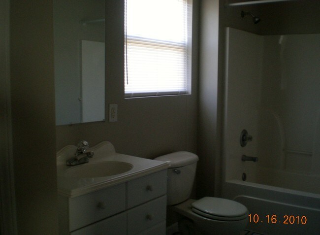 Photo - 308 N Ferne Clyffe Rd