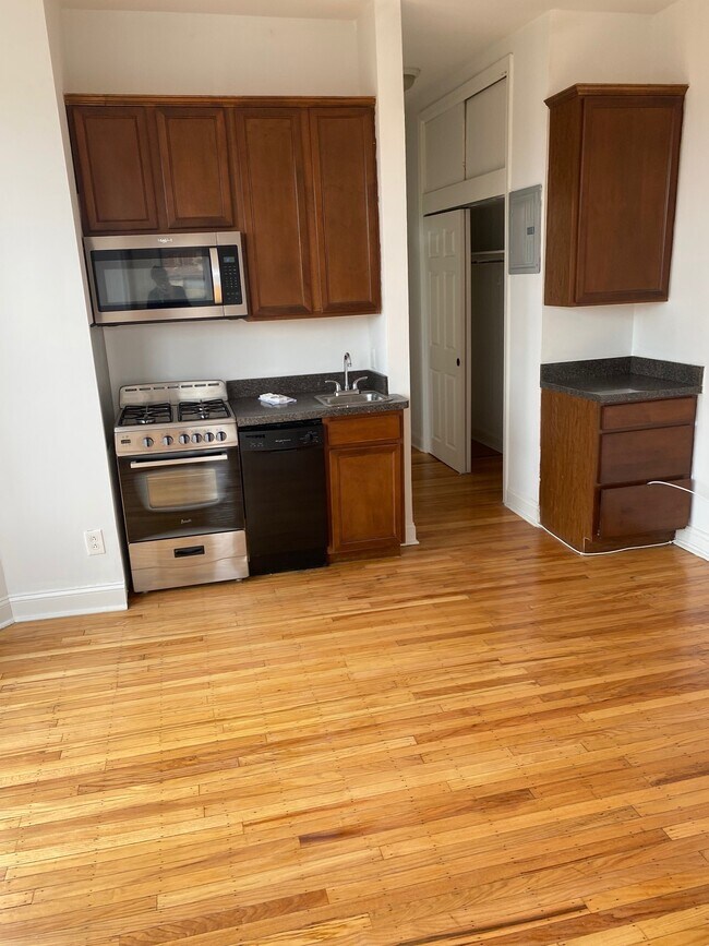 Photo - 1001 Pine St Apartments Unit 401